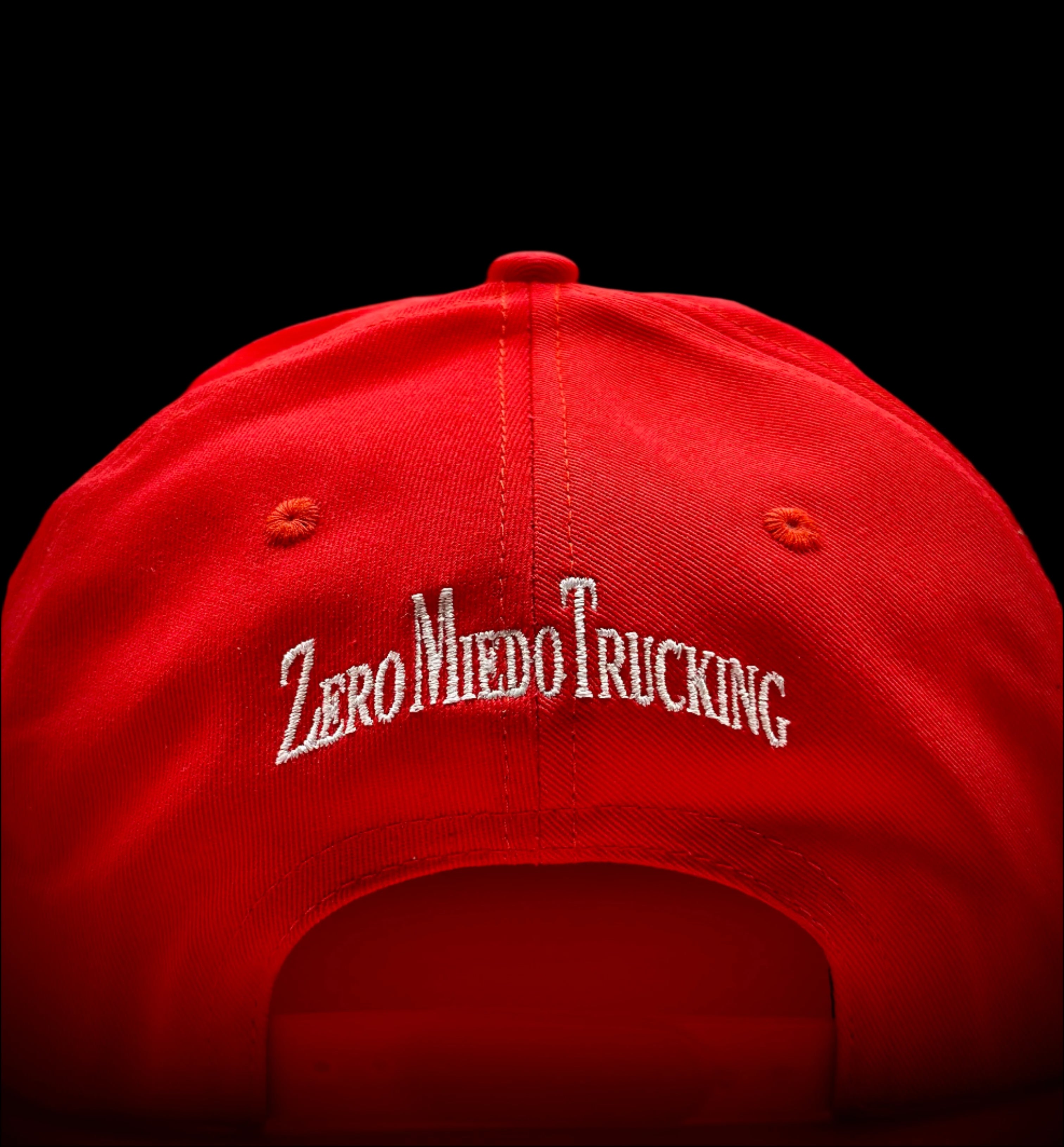 ZeroMiedoTrucking Red Hat